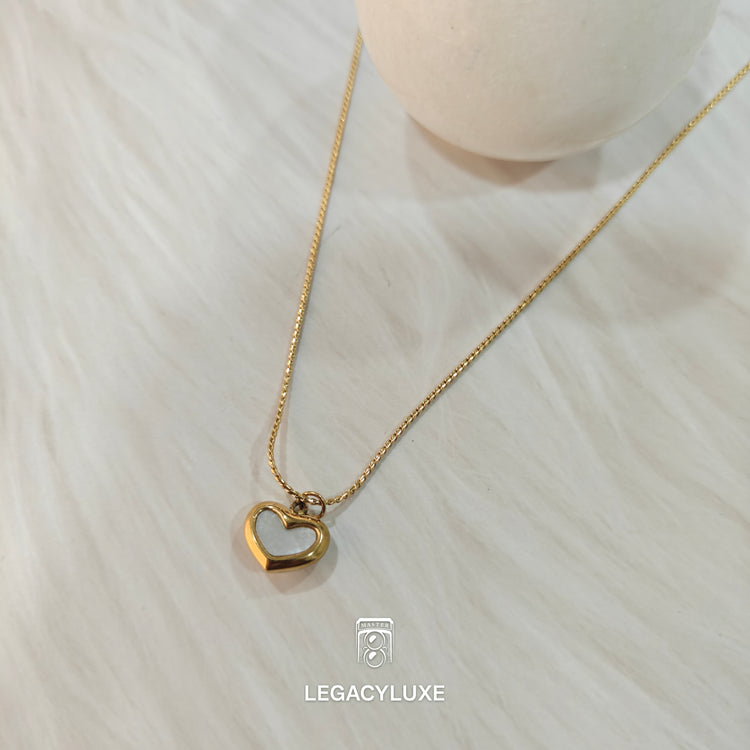 Peach Heart White Shell necklace