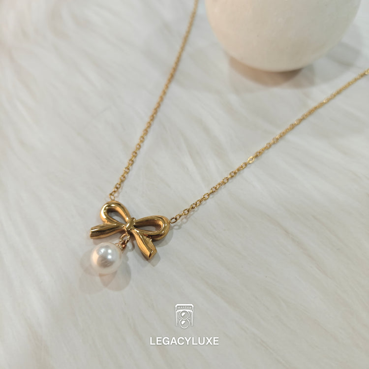 elegent bow necklace