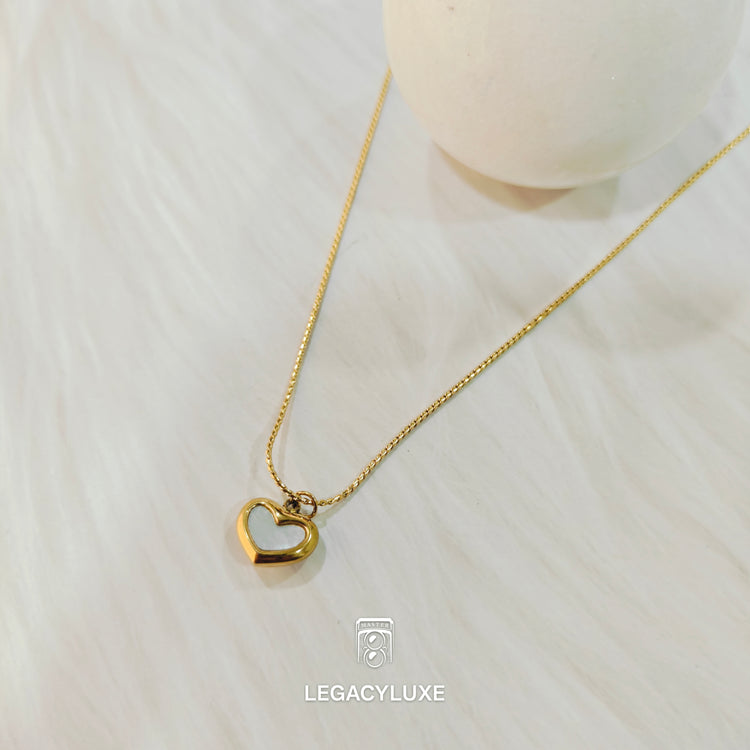 Peach Heart White Shell necklace